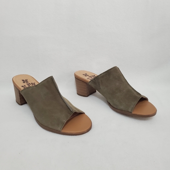 TaraM Imara Green Suede Sandals - Picture 1 of 5